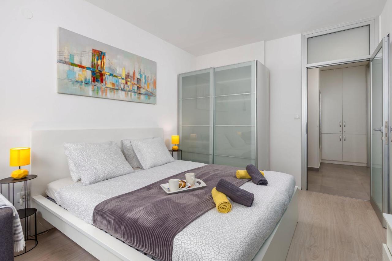 Sunny Studio Apartment With Balcony Rijeka Buitenkant foto