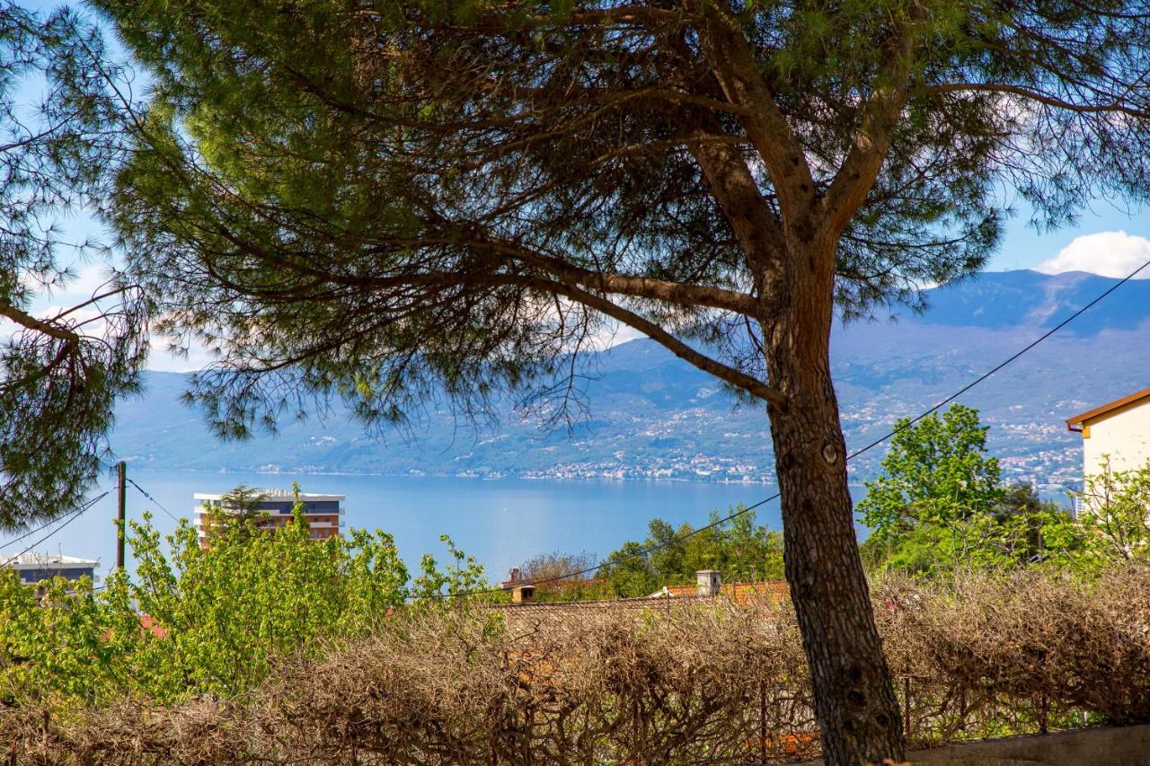 Sunny Studio Apartment With Balcony Rijeka Buitenkant foto